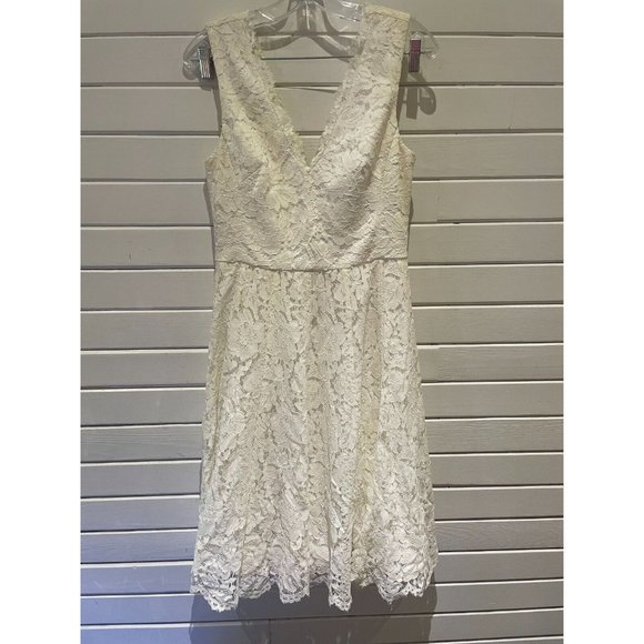 VERA WANG V-Neck Knee-Length lace and flare ivory cocktail bridesmaid Dress sz 8 - Picture 5 of 16